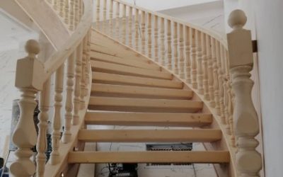 ساخت پله چوبی ، اجرای دسته نرده ، کف پله و نرده چوبی راه پله