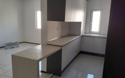 سازنده کابینت آشپزخانه در پردیس و سیاه‌سنگ | طراحی، ساخت و نصب با تجهیزات روز