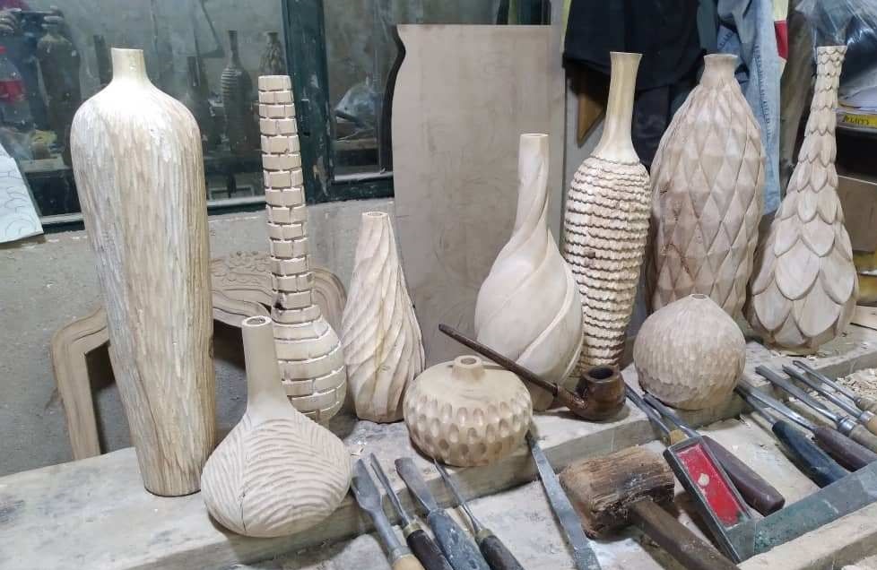 هنر منبت‌کاری و ساخت آثار چوبی: از مجسمه‌سازی تا ظروف چوبی آشپزخانه