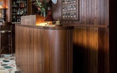 ساخت دکوراسیون لوکس با چوب زیتون؛ مقایسه با چوب گردو در زیبایی و دوام