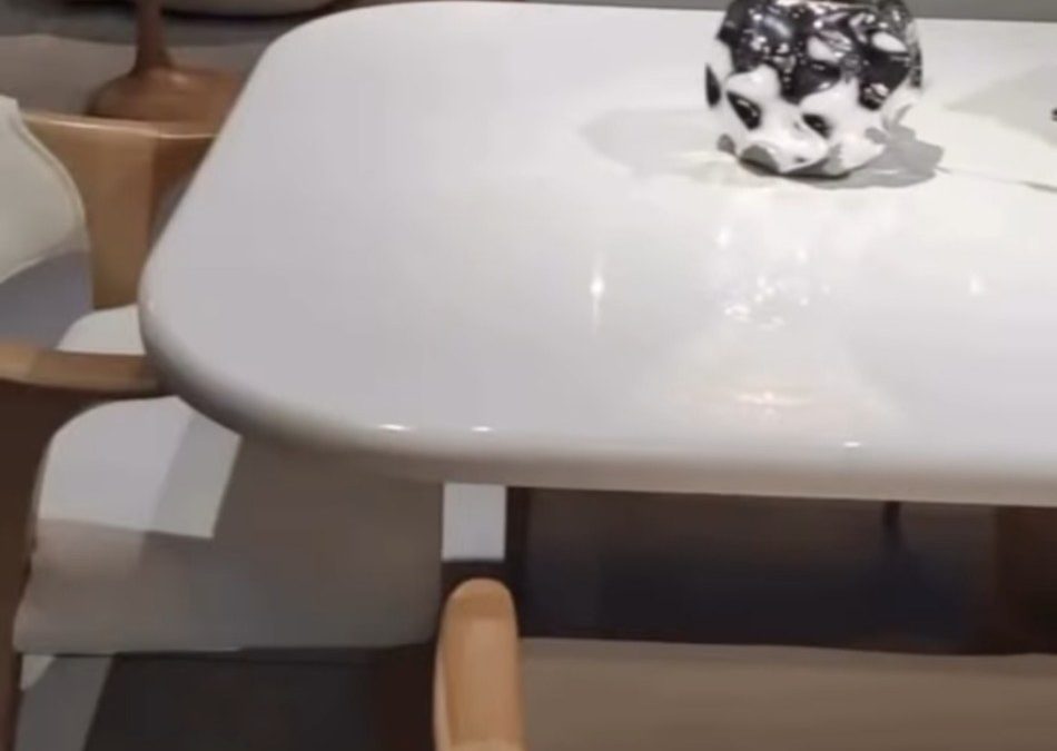 مبلمان لوکس 2025: راهنمای کامل انتخاب و خرید بهترین مبل‌های مدرن