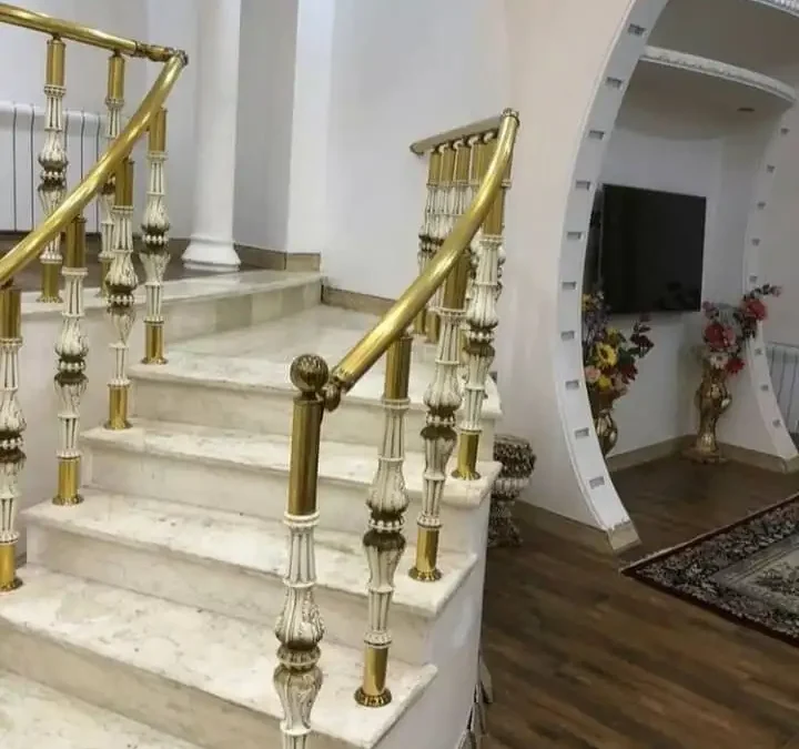 تولید و نصب نرده PVC و پلاستیک با اتصالات استیل