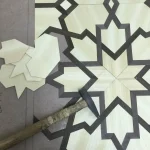 لیزر چوب و روکش در ضخامت‌های ۰.۰۶ الی ۲ میلیمتر با نقوش هندسی و گل و مرغ و گره‌چینی با روکش