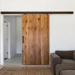 درب ریلی اتاق پذیرایی با طراحی مدرن و متریال استاندارد