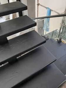 کف پله بلوط مشکی کلاسیک ، موج نما