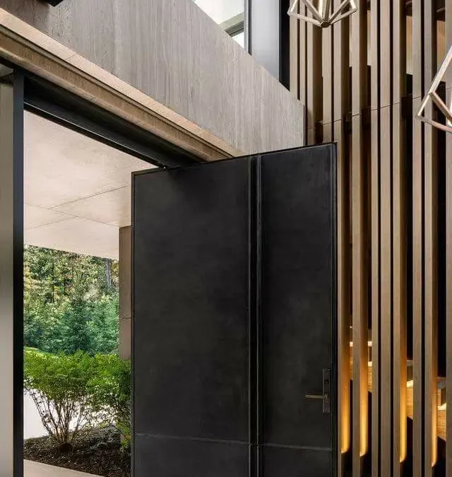 درب فلزی با لولا پیوت و پاشنه گرد مدرن: تحولی در زیبایی و عملکرد