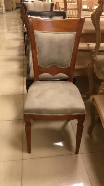 تعمیر تخصصی صندلی چوبی: نجاری، روکوبی و رنگ‌کاری حرفه‌ای