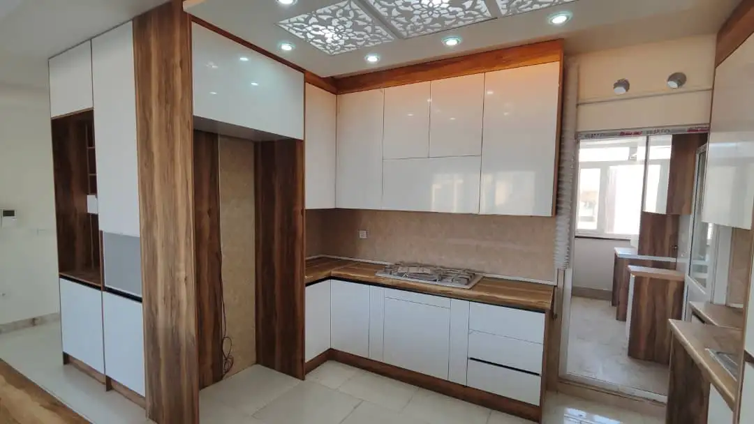 طراحی و ساخت کابینت آشپزخانه در فاز ۸پردیس